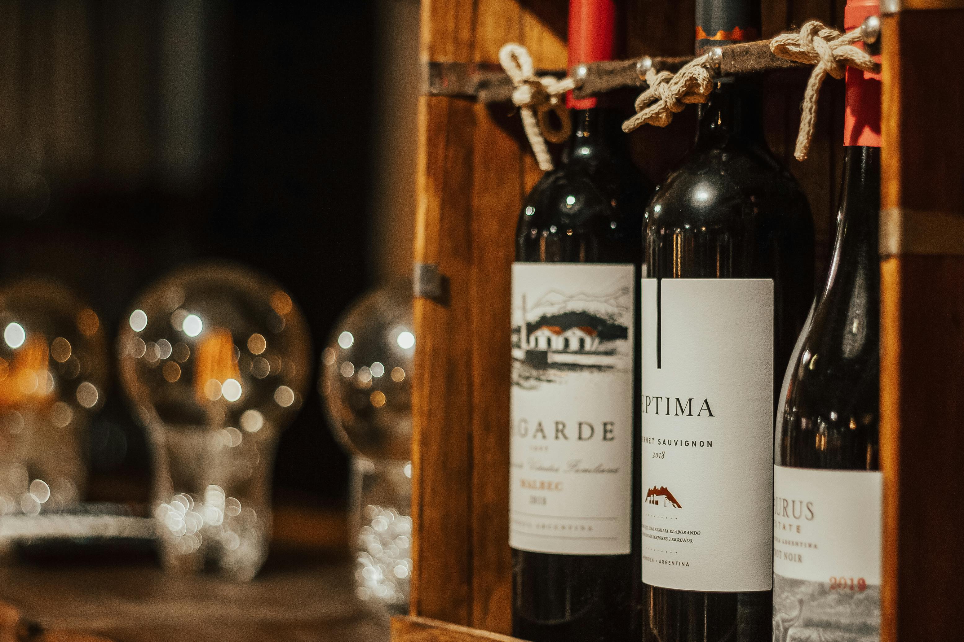 Coffret de bouteilles de vins pour un cours de dégustation